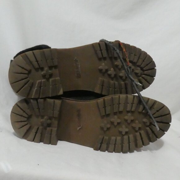 Unbranded | 11 inch bottom sole measured | Black Rugged Outdoor Boots - Picture 13 of 13